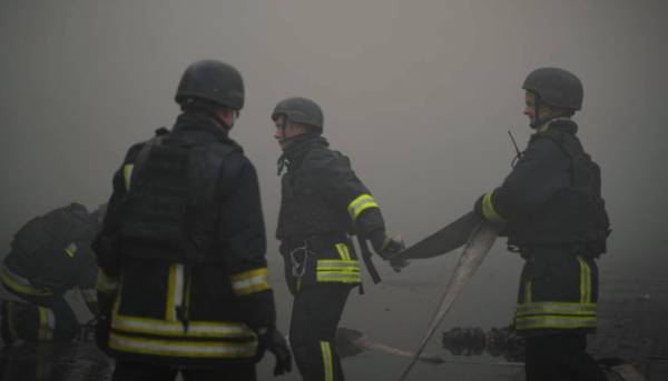 На Київщині розподільчий центр магазинів товарів для дому знищено внаслідок атаки Російської Федерації.