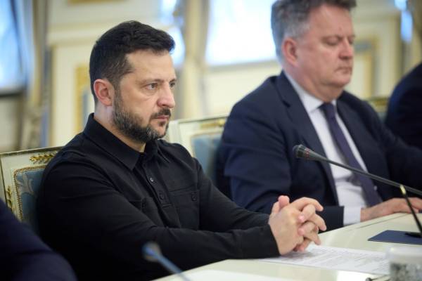 Президент Зеленський та міністр закордонних справ Бельгії обговорили можливі терміни укладання угоди щодо дронів 7 Президент Зеленський та міністр закордонних справ Бельгії обговорили можливі терміни укладання угоди щодо дронів 7