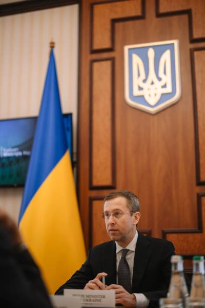 Керівник зустрівся з представниками наглядової ради Енергоатома. 6 Керівник зустрівся з представниками наглядової ради Енергоатома. 6