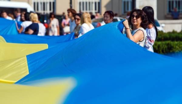 На територіях, які контролює Україна, мешкають 29–30 мільйонів осіб, як вважає експерт.