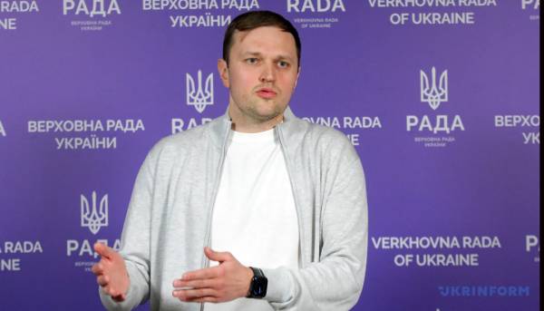 Два народних депутати від партії «Слуга народу» відмовилися від своїх повноважень - Гончаренко 4 Два народних депутати від партії «Слуга народу» відмовилися від своїх повноважень - Гончаренко 4