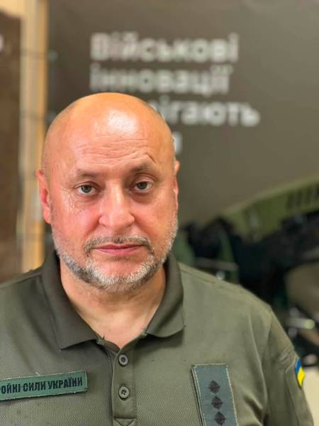 В українських збройних силах повідомили, що загони приватних протиповітряних сил успішно нейтралізували більше п'ятдесяти повітряних об'єктів. 4