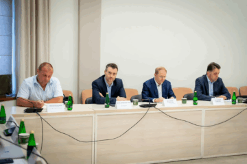 Міністерство охорони здоров’я разом із фармацевтичними компаніями розглянули питання щодо готовності до початку роботи Українського агентства з лікарських засобів. 6
