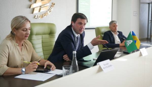 Аграріям прифронтових районів готують новий пакет допомоги.