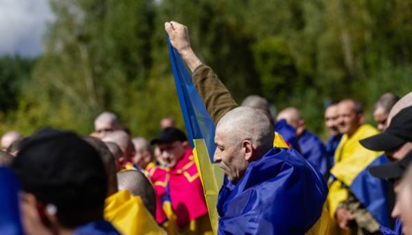 СБУ оприлюднила унікальні відеоматеріали з нинішнього обміну заручниками 7 СБУ оприлюднила унікальні відеоматеріали з нинішнього обміну заручниками 7