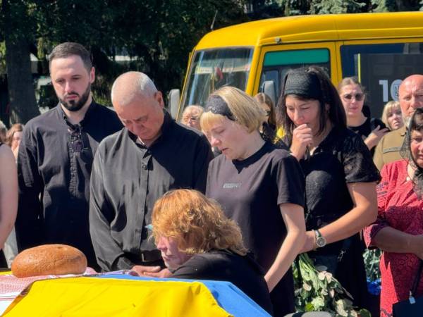 На згадку про ювеліра і захисника Віталія Царука 10 На згадку про ювеліра і захисника Віталія Царука 10