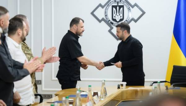 Зеленський презентував Клименка колективу РНБО 7 Зеленський презентував Клименка колективу РНБО 7