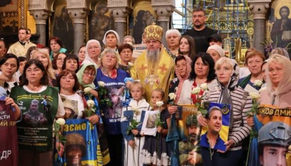 Головна 25 У Києві відбулося спільне молитовне зібрання з нагоди Міжнародного дня невинних жертв насильства.