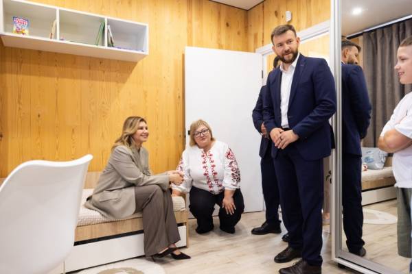 В Україні впроваджують нову соціальну послугу «Сімейна домівка» 24 В Україні впроваджують нову соціальну послугу «Сімейна домівка» 24