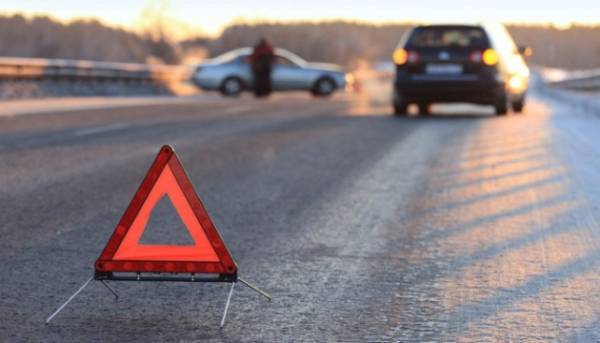 Згідно з даними поліції, перевищення швидкості призводить до більш ніж 40% дорожньо-транспортних пригод, у яких є постраждалі. 14 Згідно з даними поліції, перевищення швидкості призводить до більш ніж 40% дорожньо-транспортних пригод, у яких є постраждалі. 14
