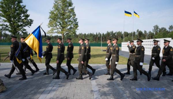 Лідера ОУН Євгена Коновальця знайшли спокій на кладовищі-меморіалі. 21 Лідера ОУН Євгена Коновальця знайшли спокій на кладовищі-меморіалі. 21