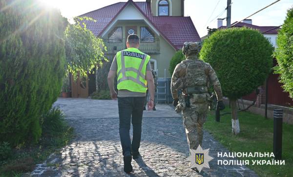Українська та болгарська поліція розгромили міжнародне наркоугруповання 10 Українська та болгарська поліція розгромили міжнародне наркоугруповання 10