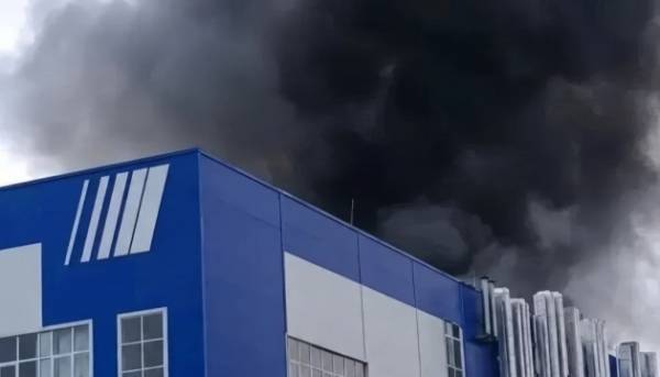 Пожежа на оборонному заводі в Пермі: палає цех ракетних двигунів