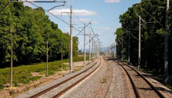 Першу новозбудовану євроколію в Україні електрифікували