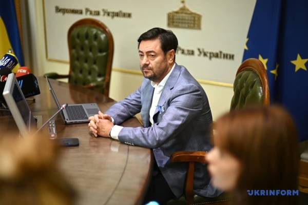Укриття для депутатів: журналістам показали безпечний простір ВР 11 Укриття для депутатів: журналістам показали безпечний простір ВР 11