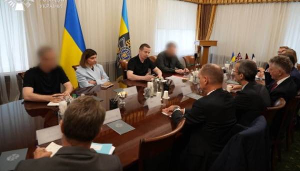 Розвідники України та радники євролідерів обговорили загрози від Росії 8 Розвідники України та радники євролідерів обговорили загрози від Росії 8