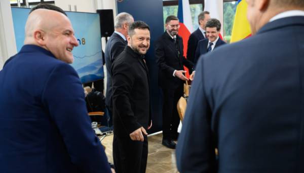 Головна 21 Зеленський започатковує “Карпатську вісімку”