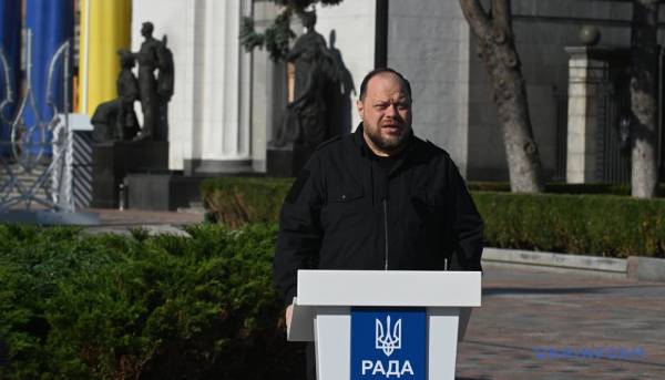 Рада скасувала "годину запитань до уряду" через повітряну тривогу 4 Рада скасувала "годину запитань до уряду" через повітряну тривогу 4