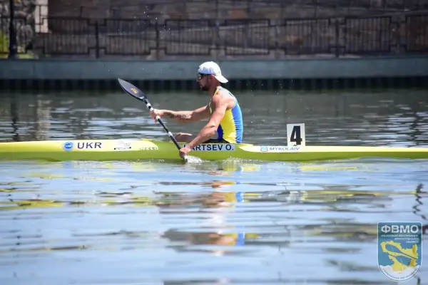 Миколаївські спортсмени змагаються у чемпіонаті України з веслування на байдарках і каное.