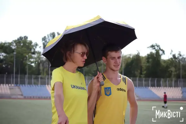 Легкоатлети на змаганнях у Миколаєві.