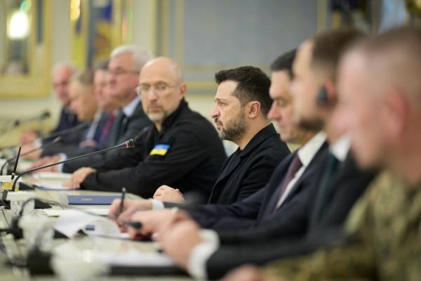 Зеленський і прем’єр Молдови обговорили зміцнення військової співпраці та спільні проєкти 2 Зеленський і прем’єр Молдови обговорили зміцнення військової співпраці та спільні проєкти 2