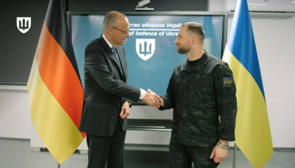 Головна 10 Хмара обговорив з Мерцом посилення ППО України