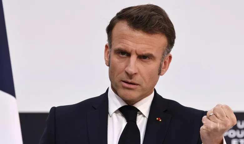 Axios: Макрон зайняв дуже жорстку позицію під час розмови з Трампом перед Аляскою