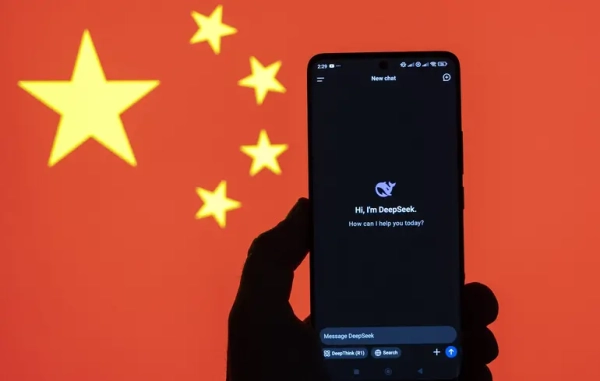 DeepSeek відкладає запуск нової моделі ШІ через проблеми з чіпами Huawei