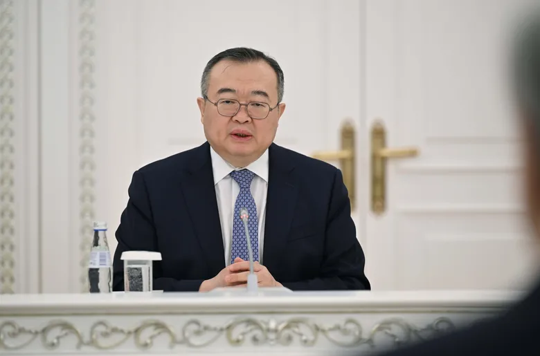 Reuters: У Китаї для допиту затримали відомого дипломата, якого розглядали на посаду глави МЗС