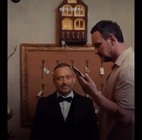 Валерій Харчишин у кліпі на пісню "Я залишаю дім"