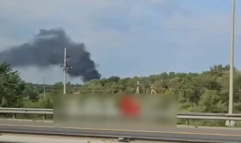 Ростовську область атакували дрони. У Міллерово пожежа, горить "цистерна з бензином" &ndash; відео